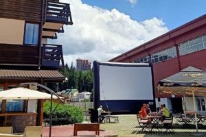 Gledajte četvrtfinalne utakmice Eura na velikom ekranu u bašti hotela Sunce