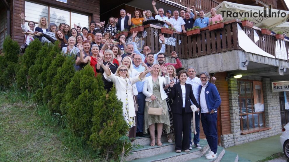 Vlašić spojio prijatelje nakon 35 godina: Vikend ispunjen emocijama, uspomenama i osmijesima